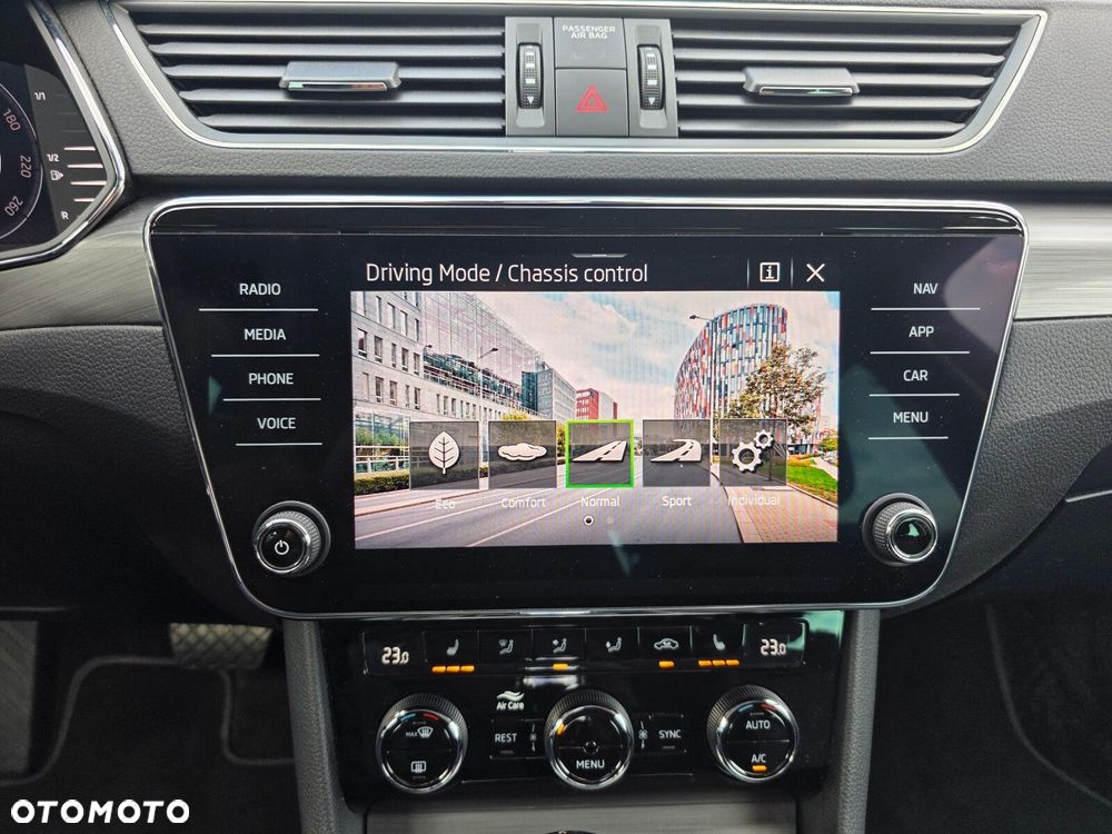 Skoda Superb 1.4 TSI Plug-In Hybrid Style DSG - 19