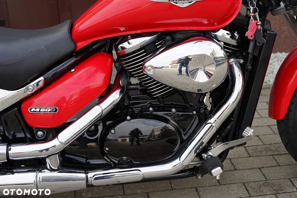 Suzuki Intruder - 10