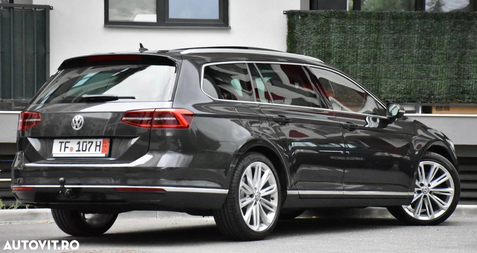 Volkswagen Passat Variant 2.0 TDI SCR DSG BlueMotion Highline - 4