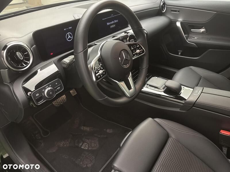 Mercedes-Benz CLA 200 7G-DCT - 11