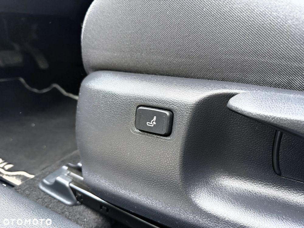Toyota Corolla 1.8 Hybrid GPF Comfort - 30