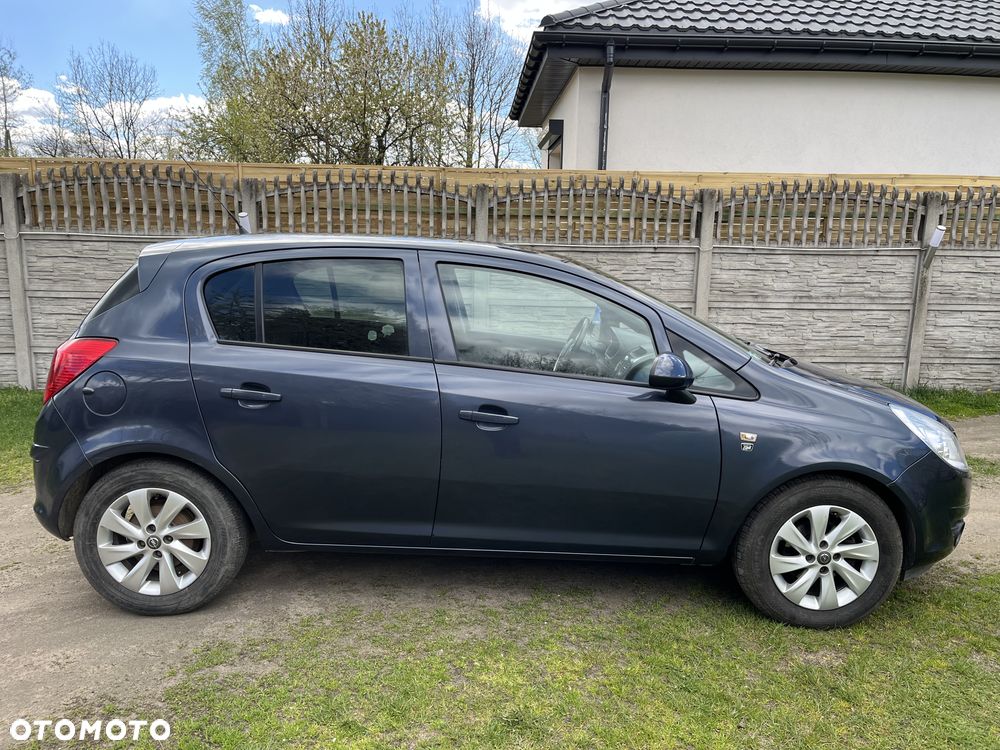 Opel Corsa 1.2 16V 111 - 2