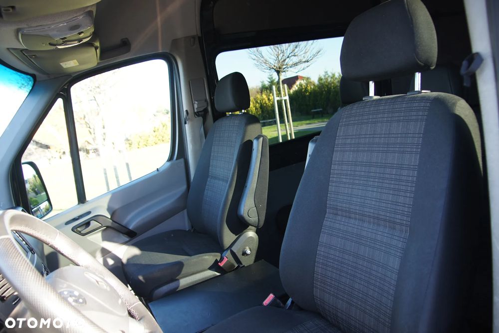 Mercedes-Benz SPRINTER - 18