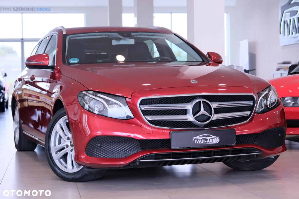 Mercedes-Benz Klasa E 220 d T 9G-TRONIC Avantgarde - 1