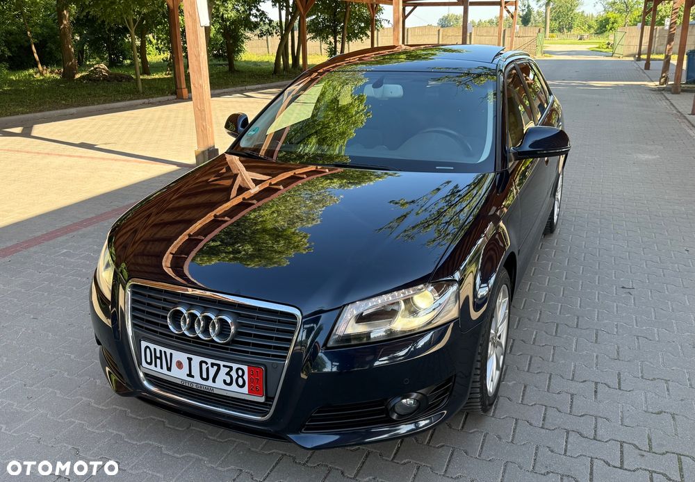 Audi A3 Sportback - 2
