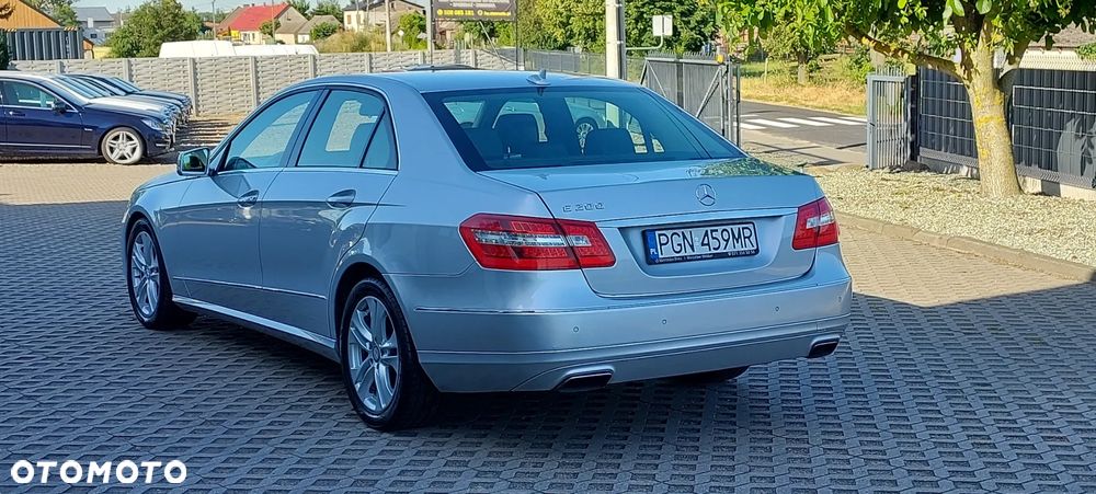 Mercedes-Benz Klasa E 200 CGI BlueEFFICIENCY 7G-TRONIC Avantgarde - 20