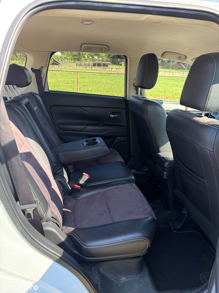 Mitsubishi Outlander 2.0 Intense + 4WD CVT - 10