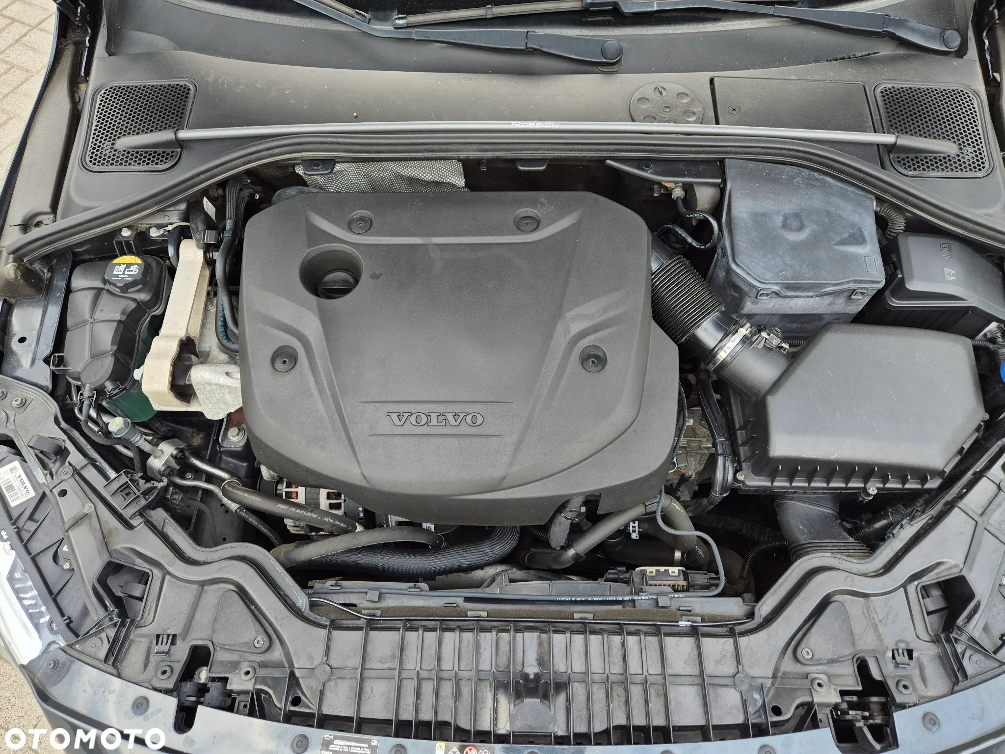 Volvo V60 D3 Drive-E R-Design Kinetic - 31