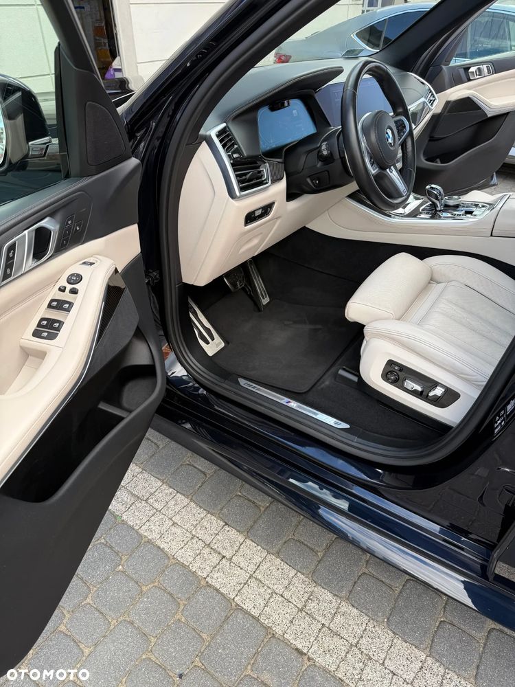 BMW X5 xDrive40i mHEV - 10