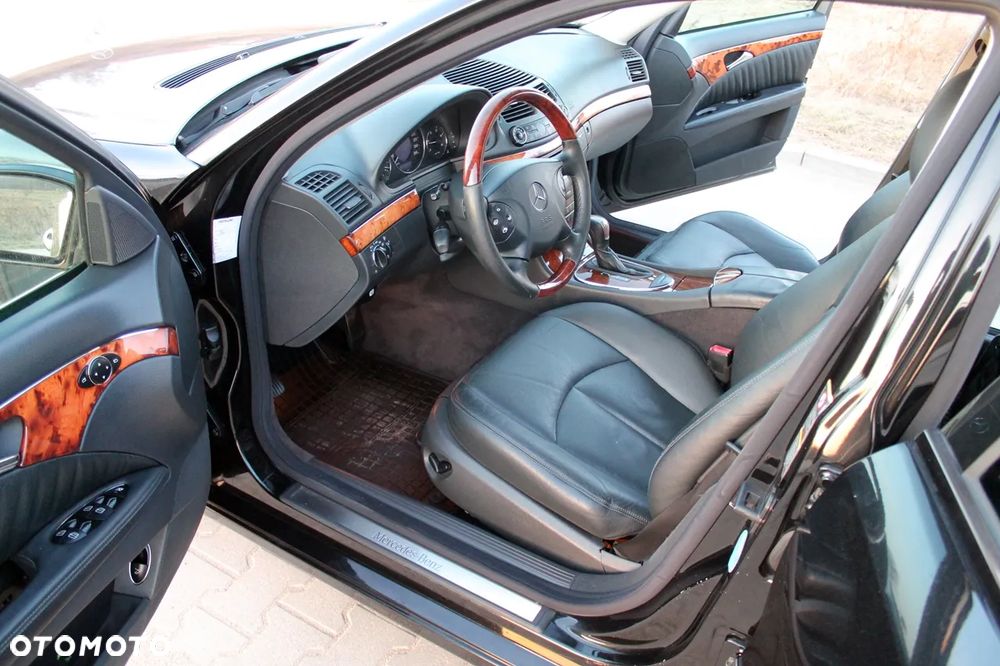 Mercedes-Benz Klasa E - 9