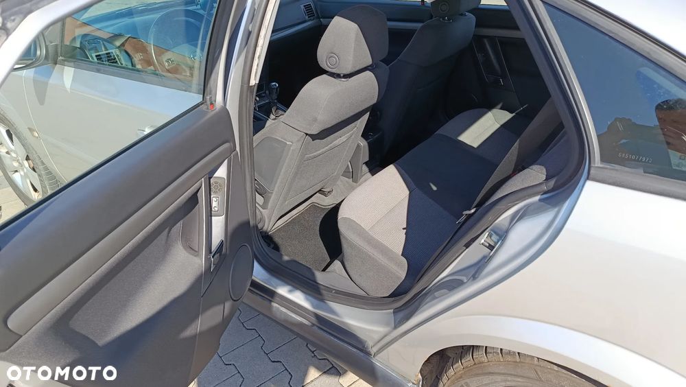 Opel Vectra - 9