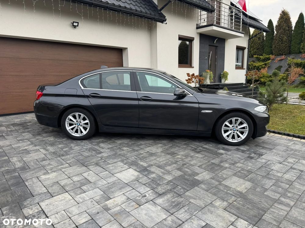BMW Seria 5 520i - 5