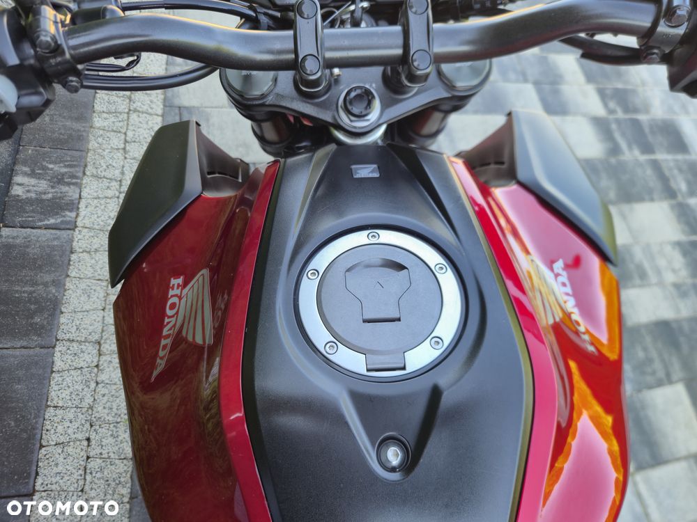 Honda CB - 16