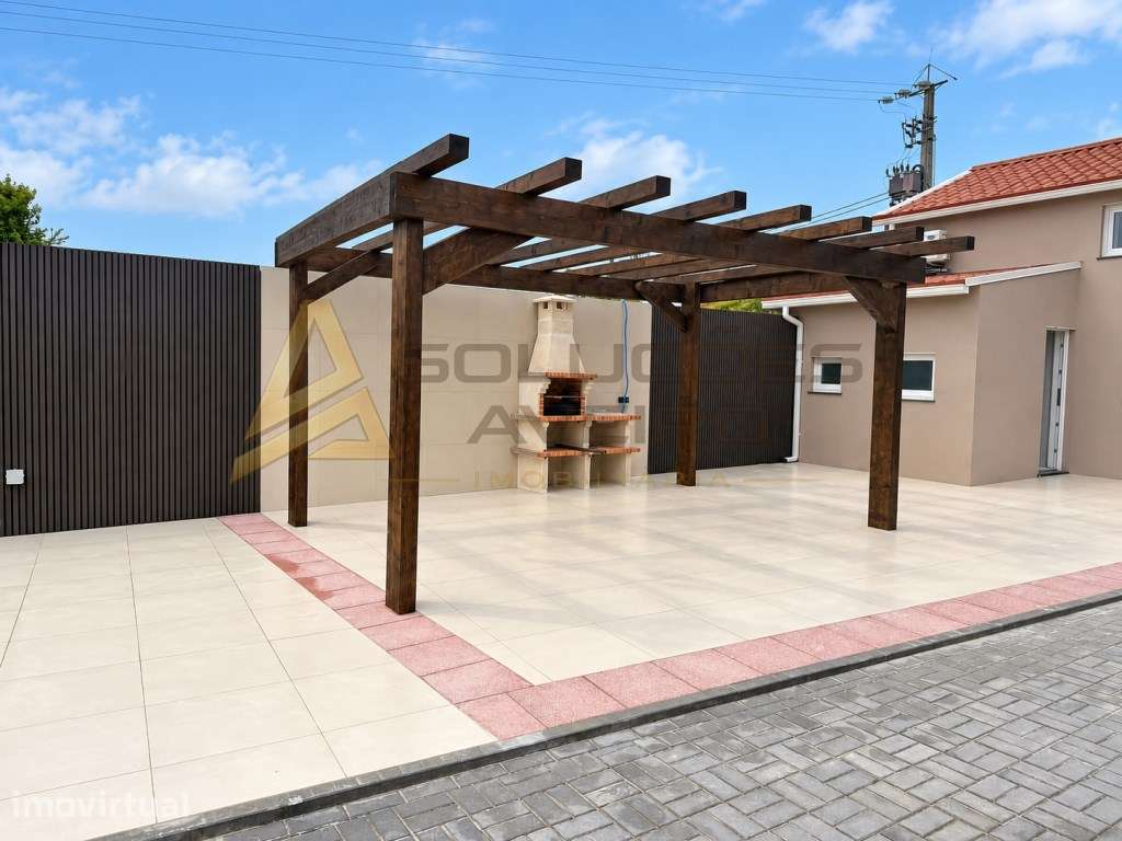 Moradia T2+2 Térrea e Isolada | Esgueira | Terreno 1.112 m². - Grande imagem: 2/11