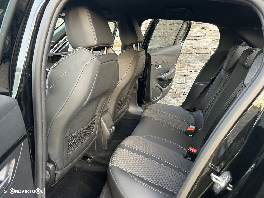 Peugeot e-208 50 kWh GT - 14