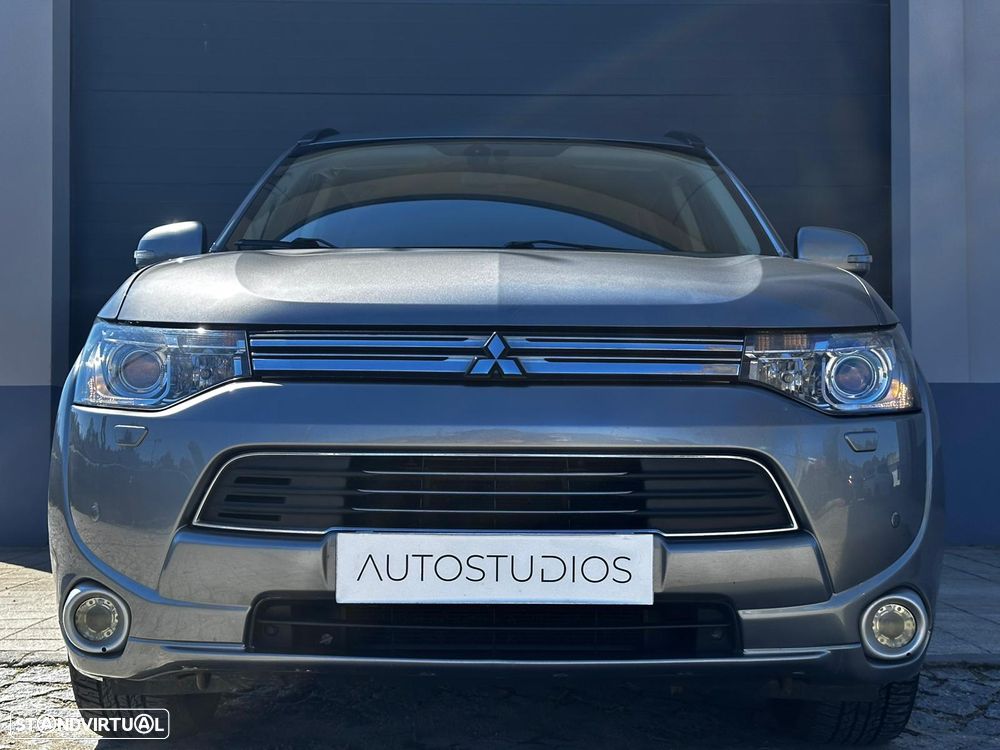 Mitsubishi Outlander 2.0 4WD - 13