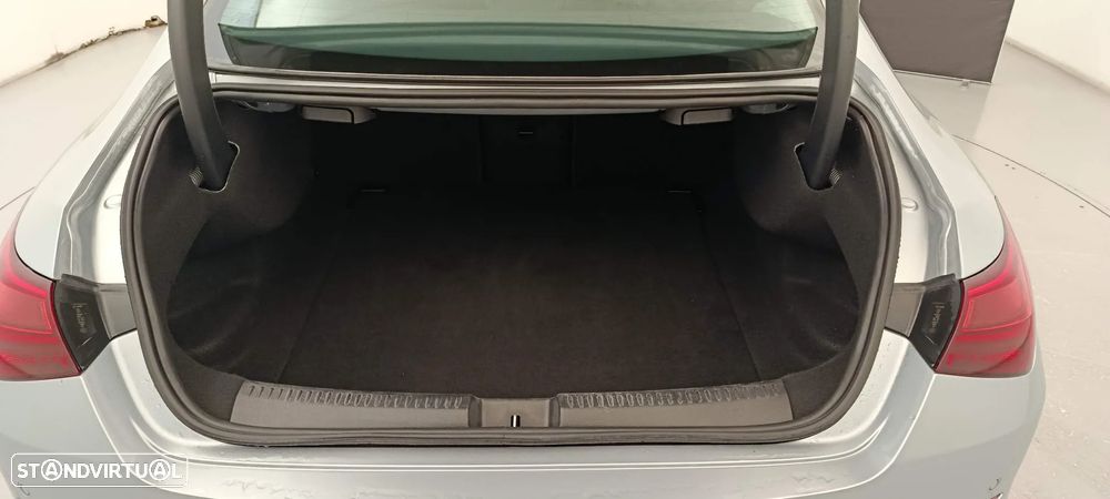 Mercedes-Benz CLA 180 d - 33