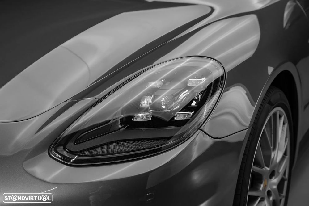 Porsche Panamera Sport Turismo 4 E-Hybrid - 6