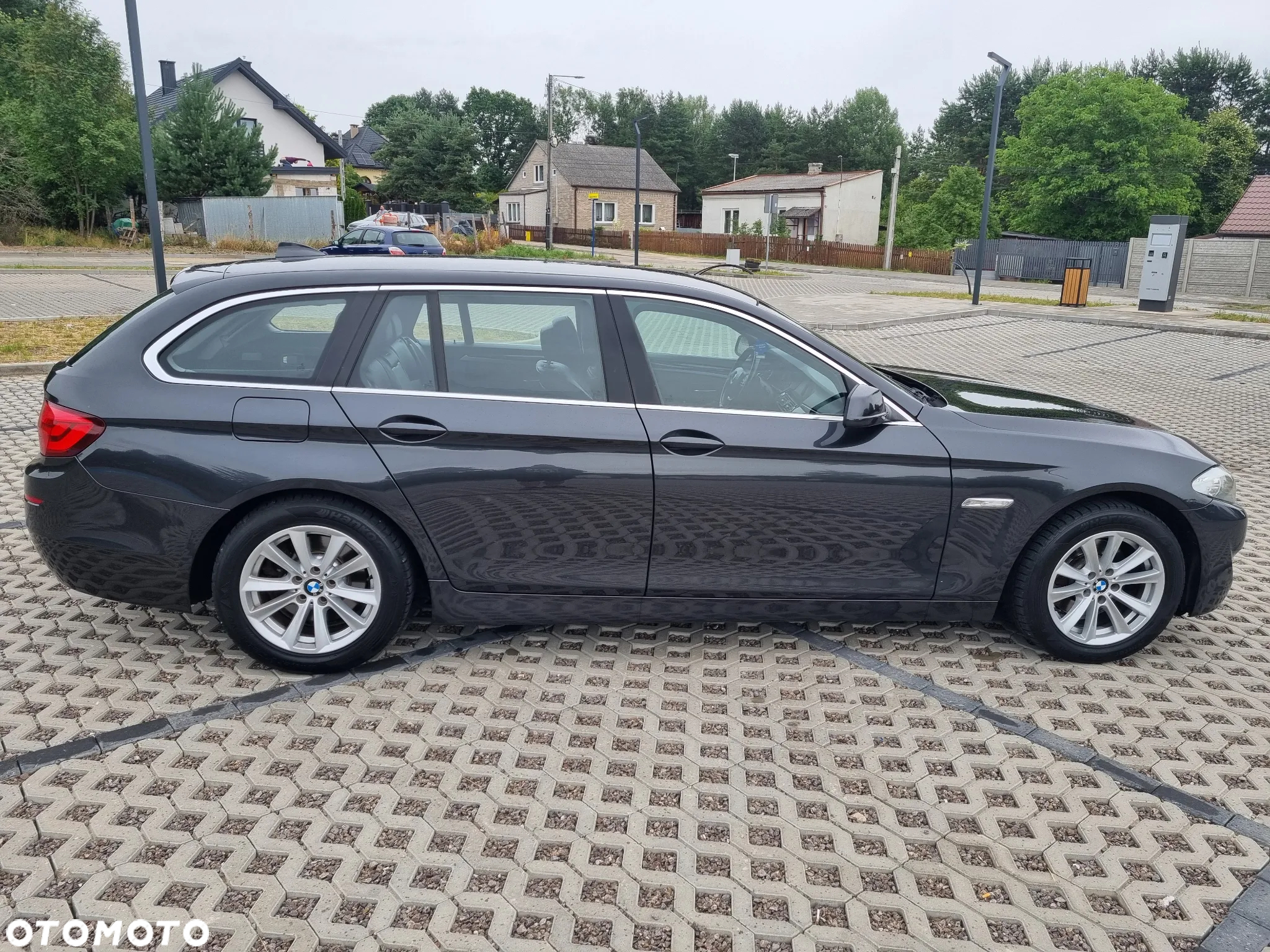 BMW Seria 5 520d Touring - 5