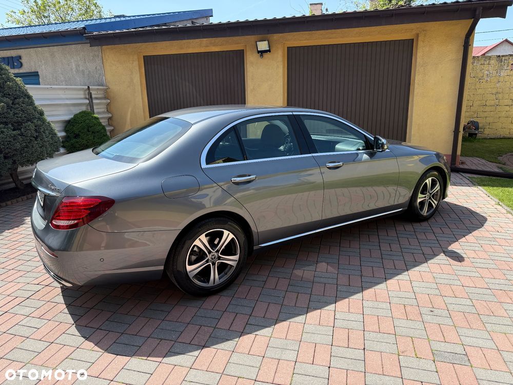 Mercedes-Benz Klasa E 200 4-Matic 9G-TRONIC - 8