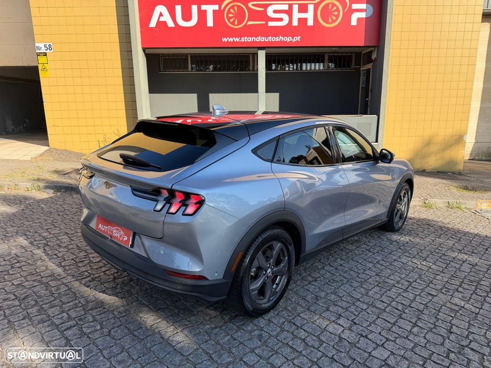 Ford Mustang Mach-E 75.7 kWh Base - 11