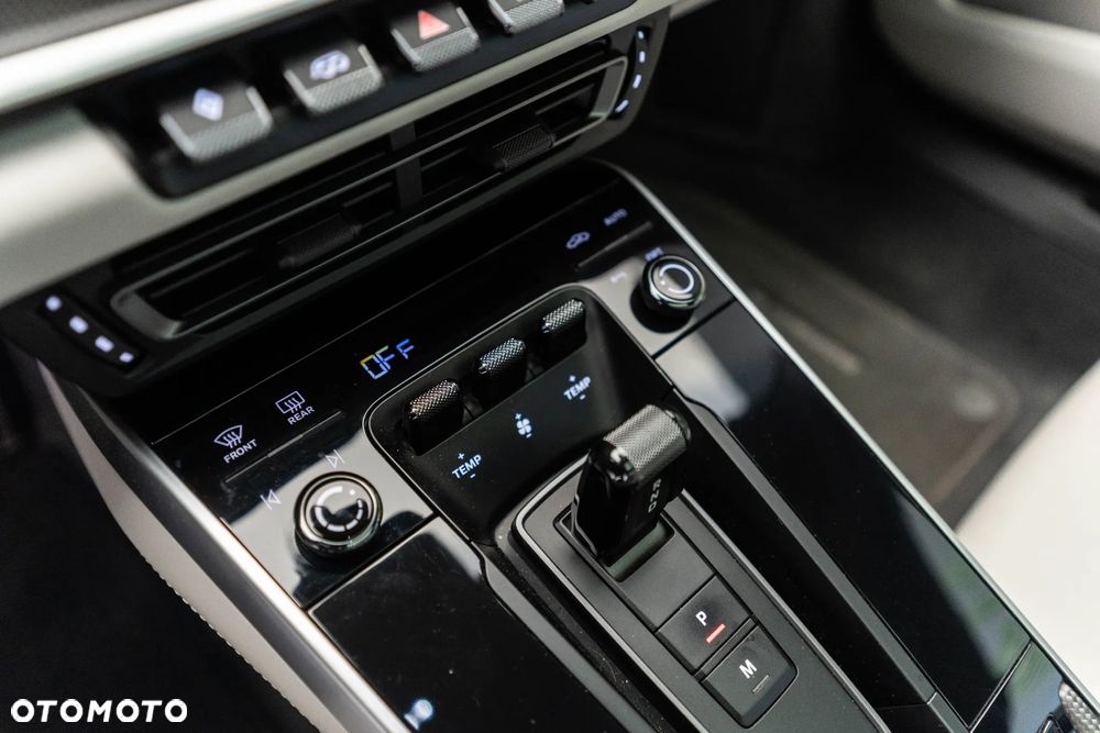 Porsche 911 Carrera 4S - 19