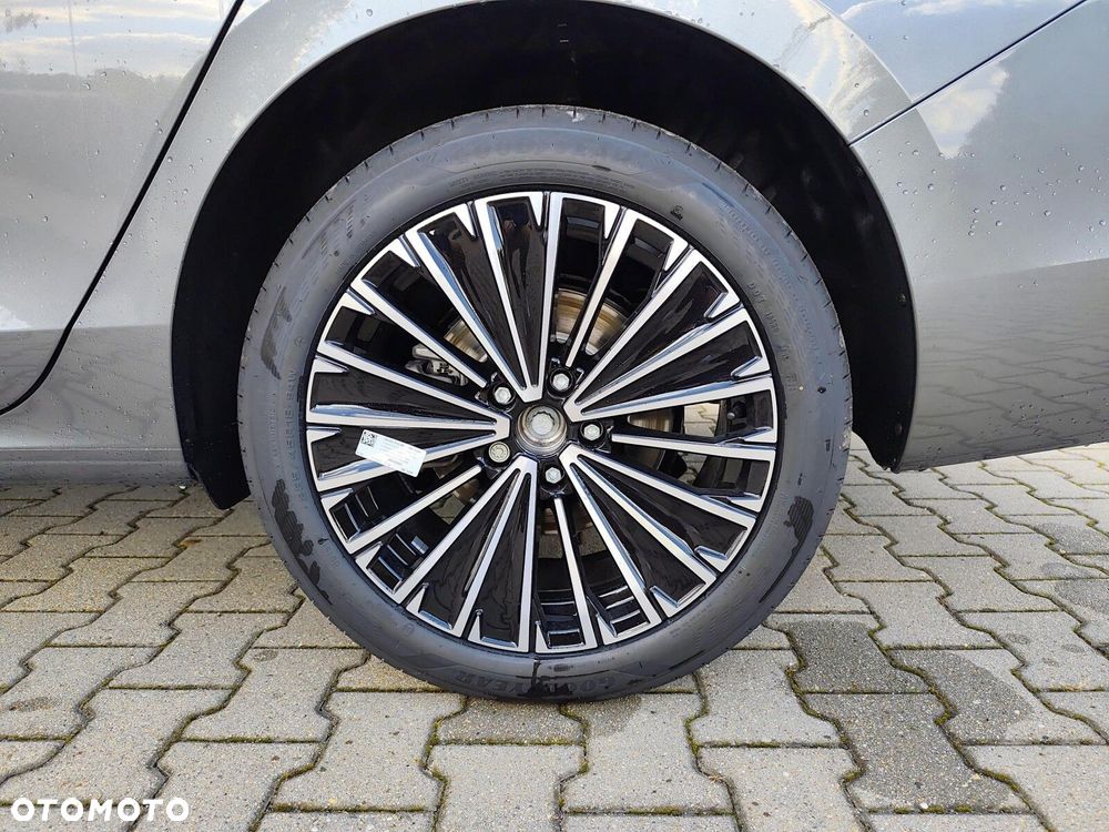 Volkswagen Passat 2.0 TDI SCR 4Mot Elegance DSG - 35