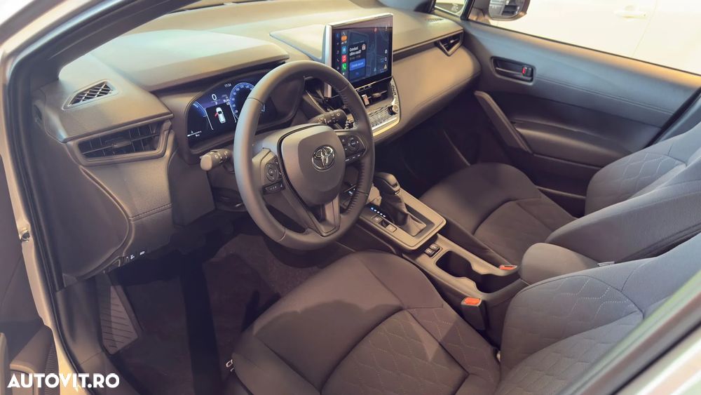 Toyota Corolla Cross - 10