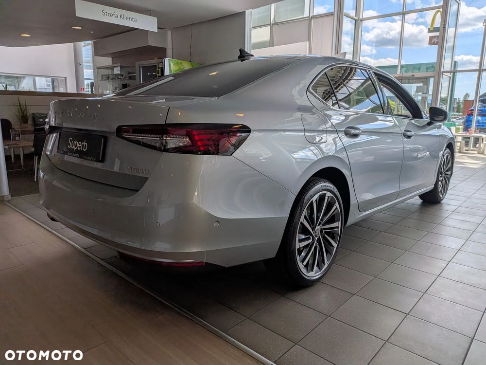 Skoda Superb 1.5 TSI L&K DSG - 8