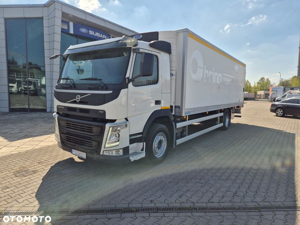 Volvo FM 340 4X2 / CHŁODNIA IZOTERMA / CARRIER VECTOR i350 / WINDA 2500KG / BEZWYPADKOWY / 1 WŁ / EURO 6 / AUTOMAT / IDEALNY / 9000KG ŁADOWNOŚĆ / WEBASTO - 3