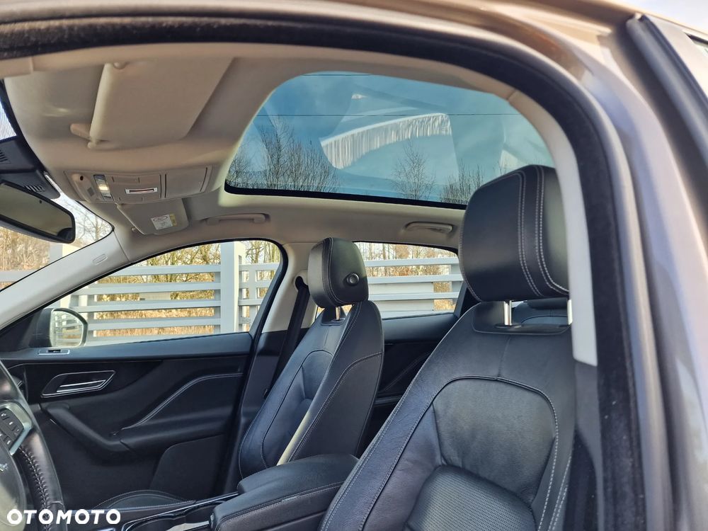 Jaguar F-Pace 20d AWD R-Sport - 28