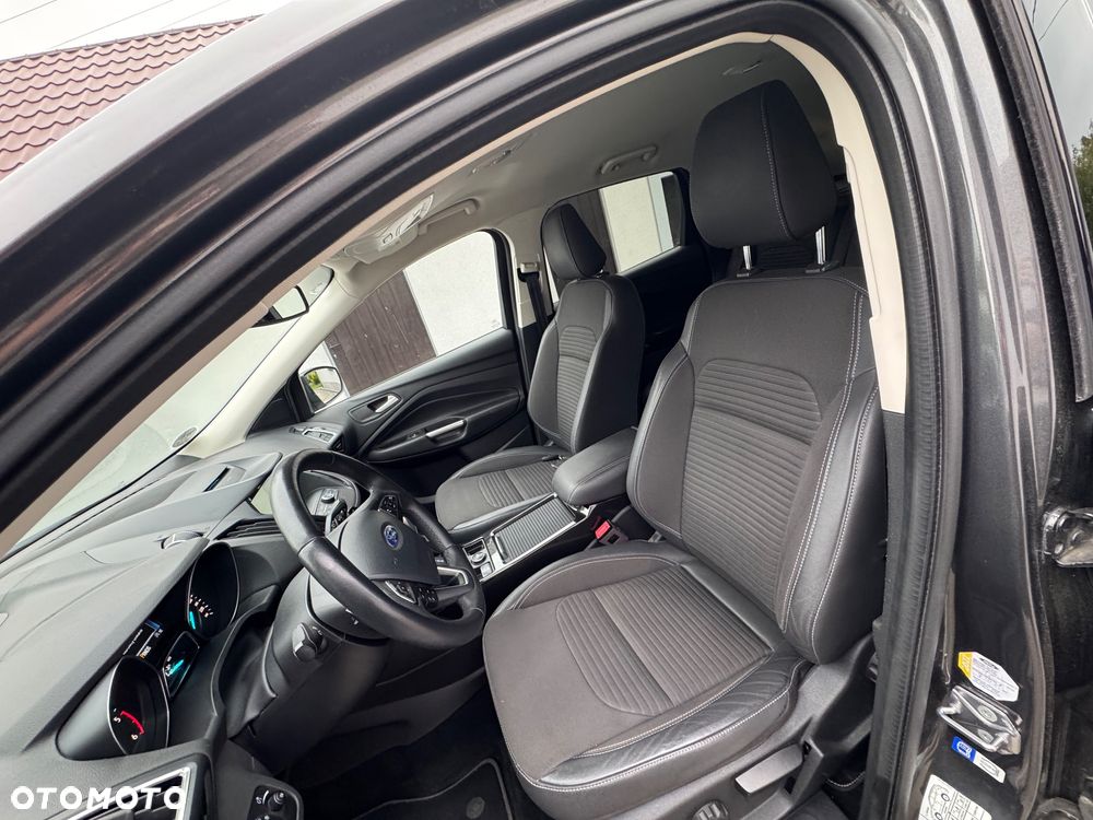 Ford Kuga 2.0 TDCi 4WD Titanium Plus - 25