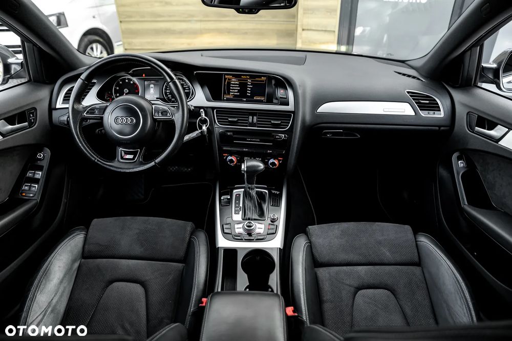 Audi A4 Avant 2.0 TFSI quattro S tronic S line Sportpaket - 27