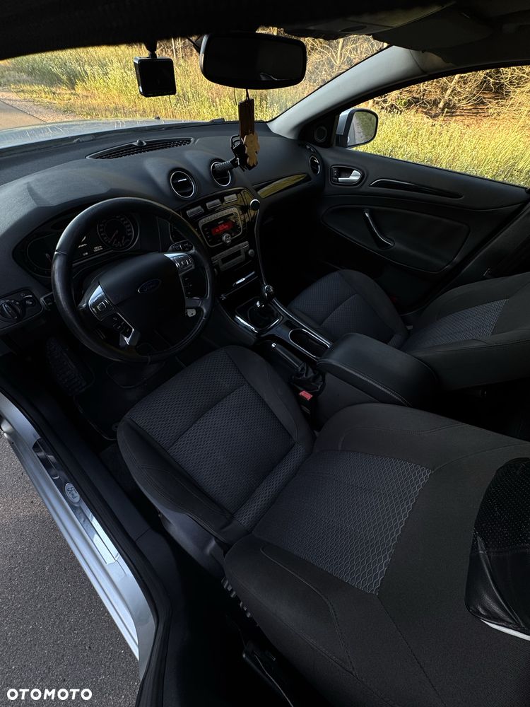 Ford Mondeo - 7