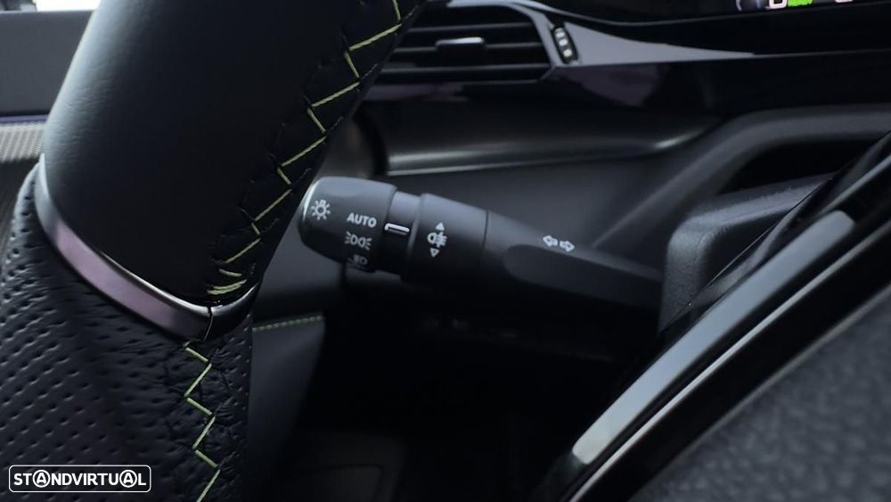 Peugeot E-408 58 kWh GT - 28