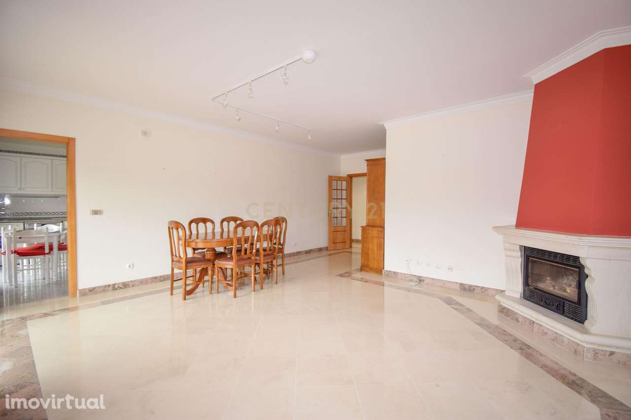 Apartamento T3 em Loures com Garagem - Grande imagem: 2/32