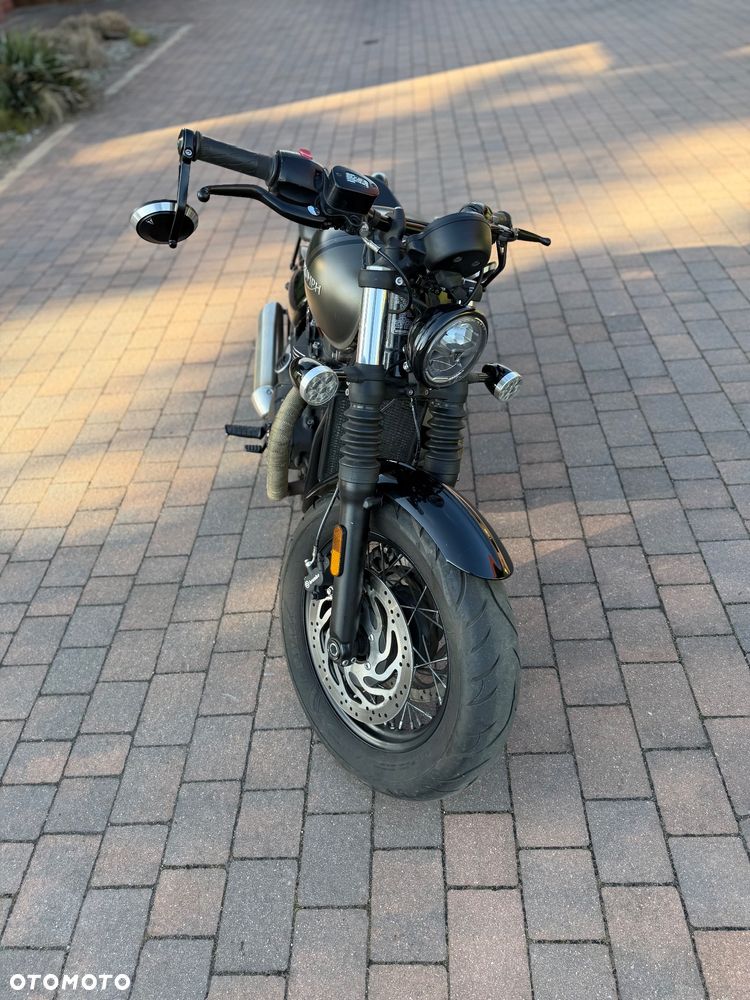 Triumph Bonneville Bobber - 5