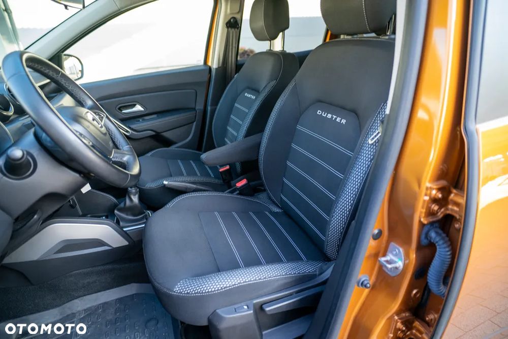 Dacia Duster 1.6 SCe Urban Explorer 4x4 S&S - 24