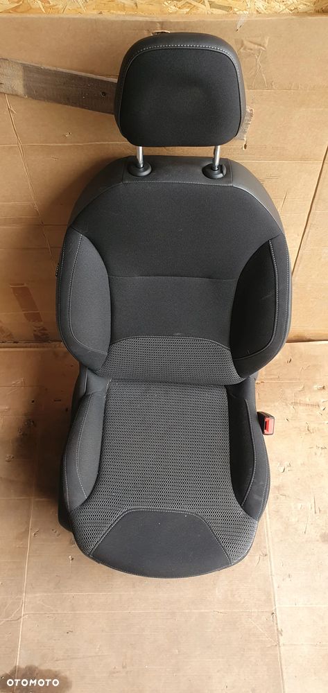 Fotel pasażera prawy przód przedni Citroen C3 II - 2