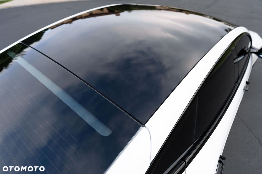 Tesla Model S - 13