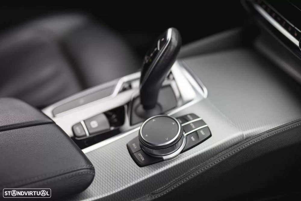 BMW 520 d Pack Desportivo M Auto - 18