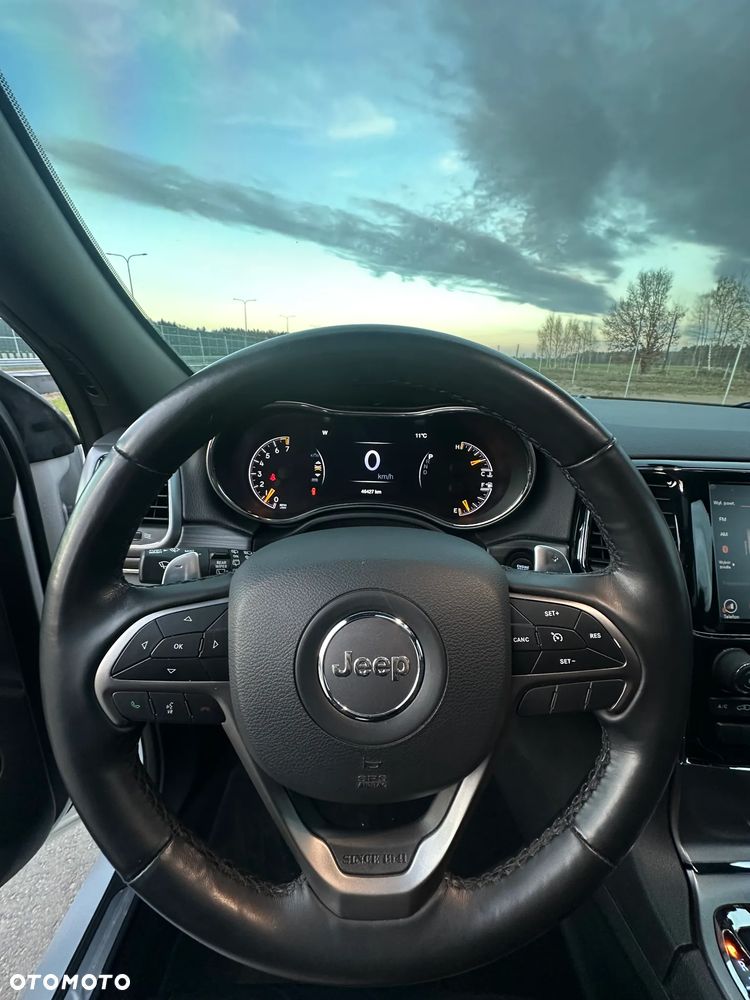 Jeep Grand Cherokee - 9
