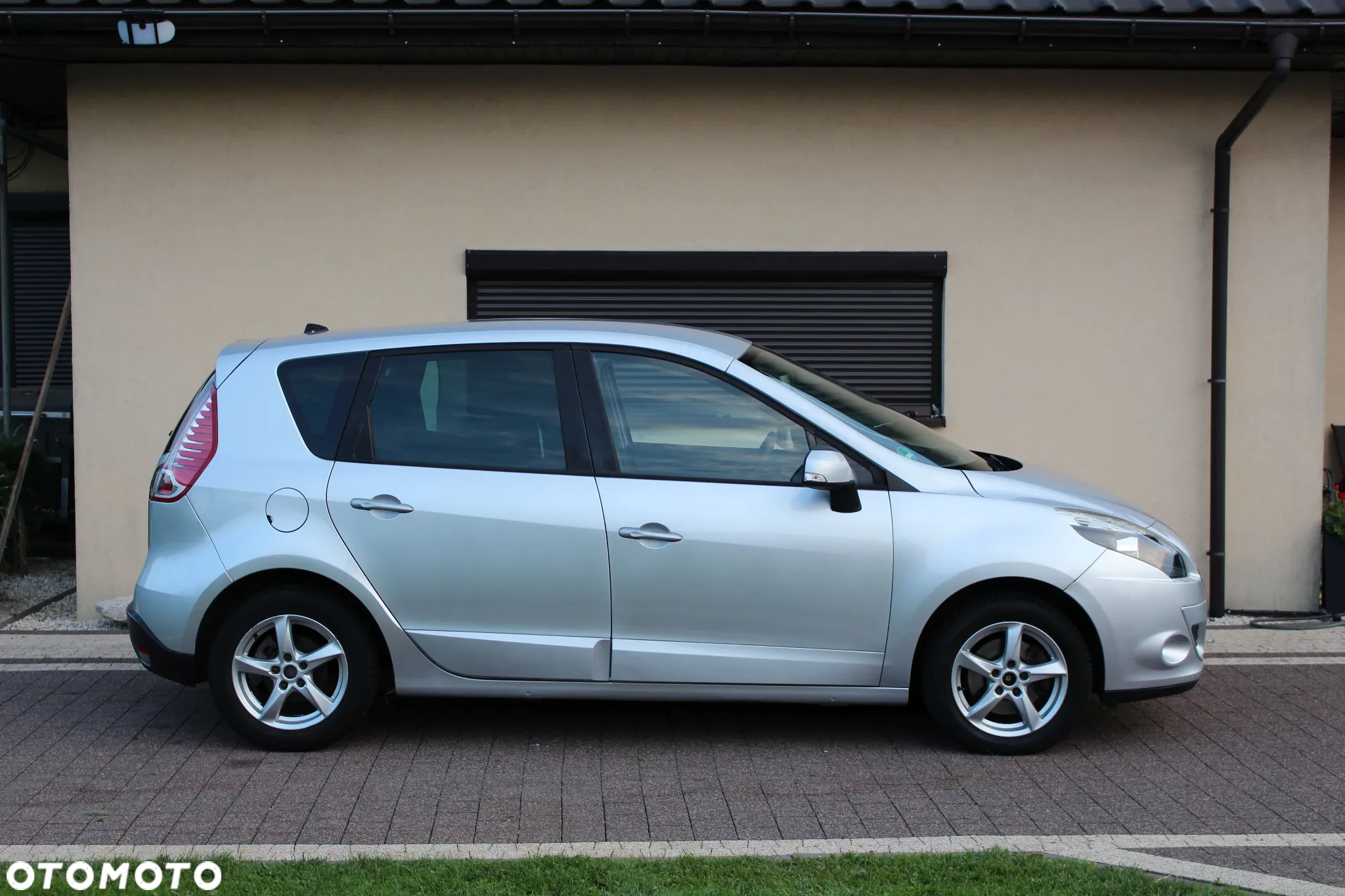 Renault Scenic 1.6 16V 110 Dynamique - 4