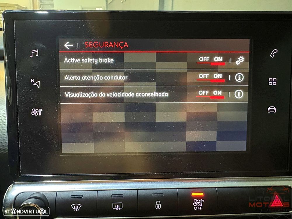Citroën C4 Cactus 1.2 PureTech Shine EAT6 - 35