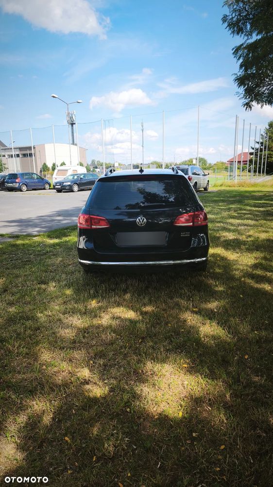 Volkswagen Passat 2.0 TDI DPF BlueMotion Technology Trendline - 4