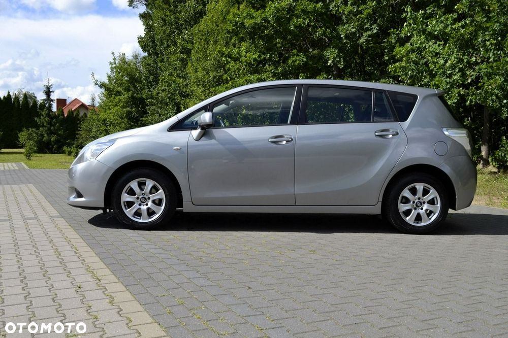 Toyota Verso 1.8 Premium - 9