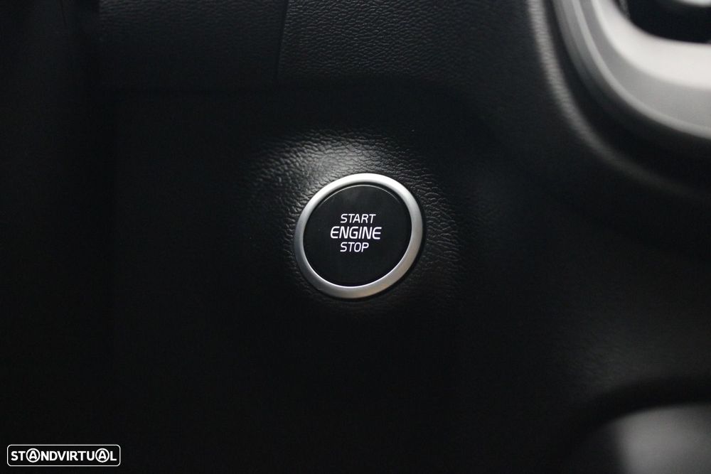 Volvo XC 40 1.5 T2 Momentum Core — fotografia 12