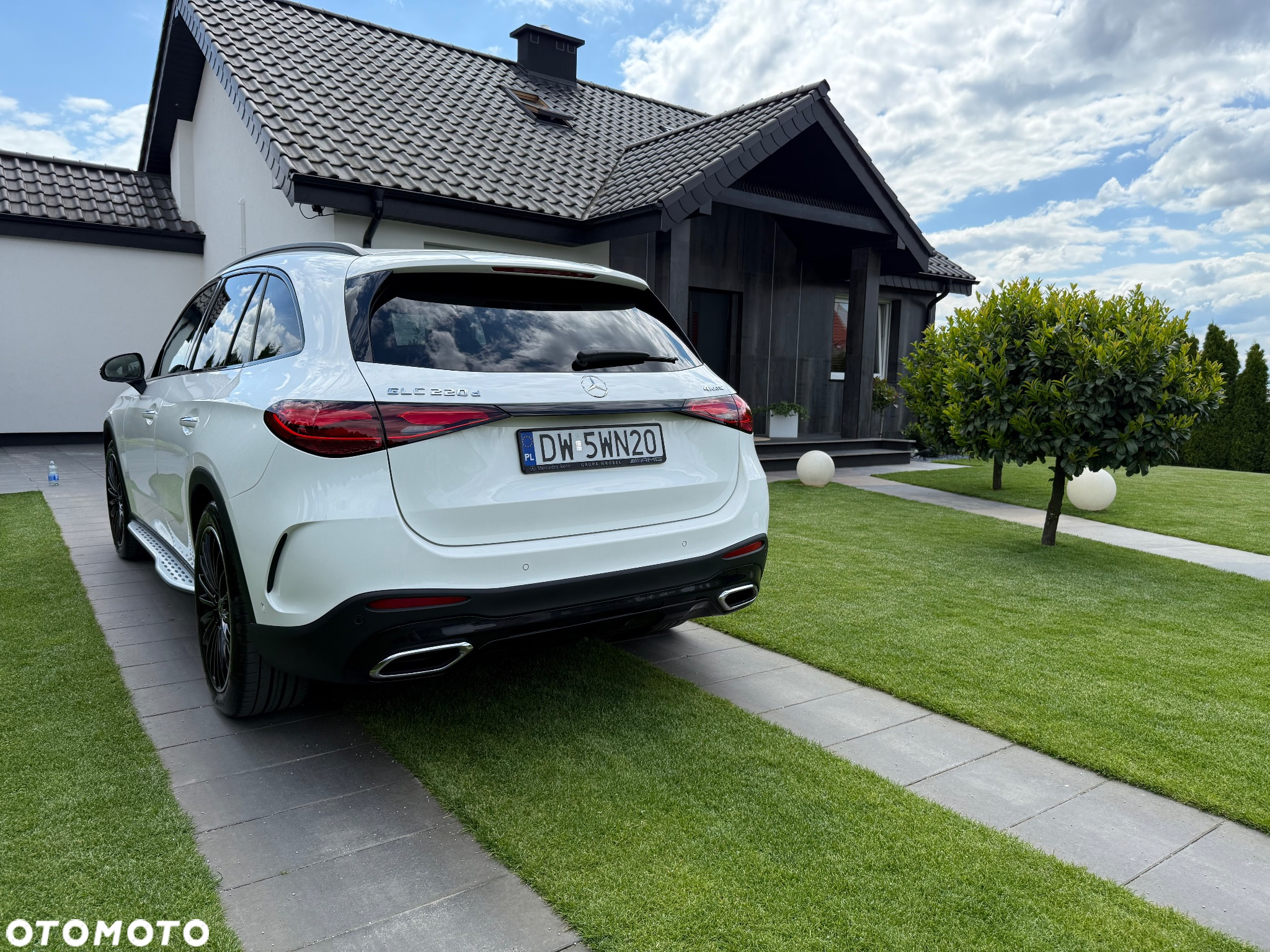 Mercedes-Benz GLC - 12