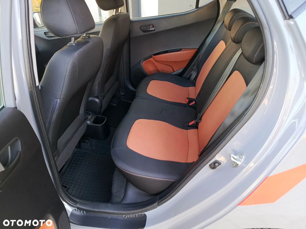 Hyundai i10 1.0 BlueDrive Premium - 12