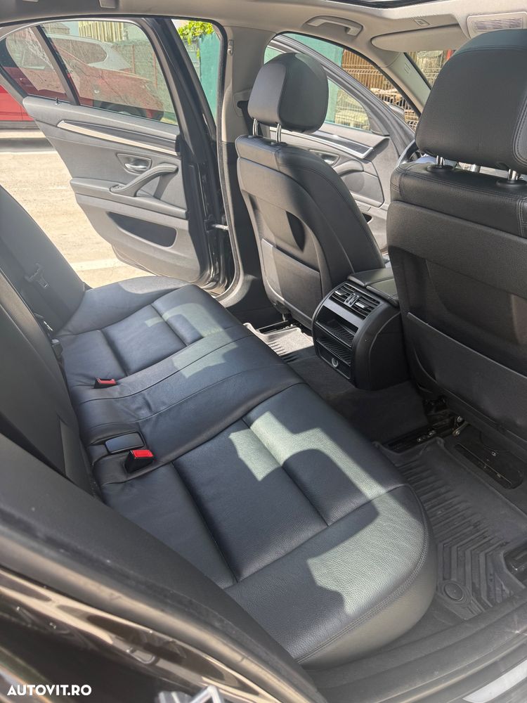 BMW Seria 5 520d Aut. - 9